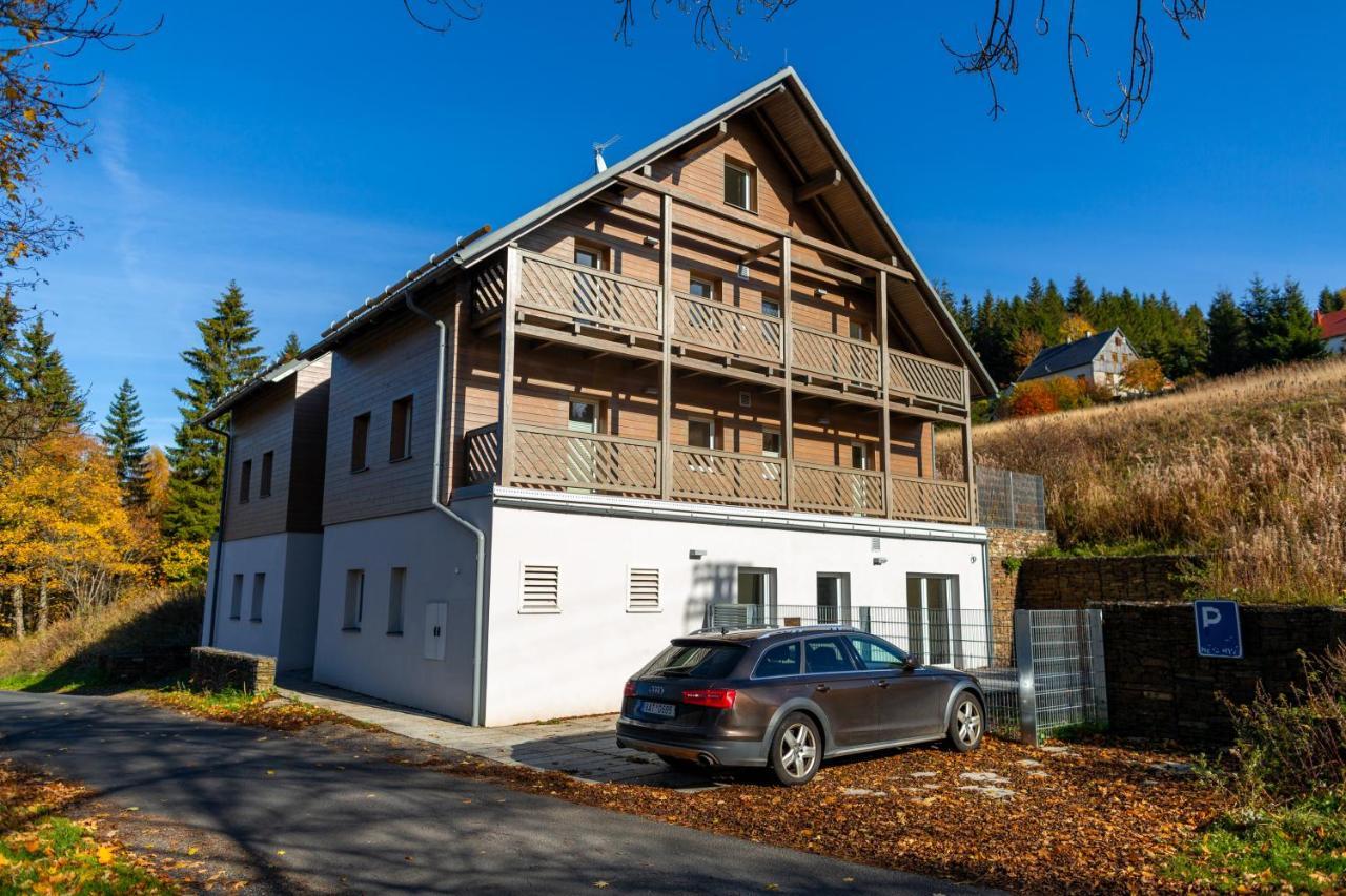 Krusnohorske Strane Appartement Loučná pod Klínovcem Buitenkant foto