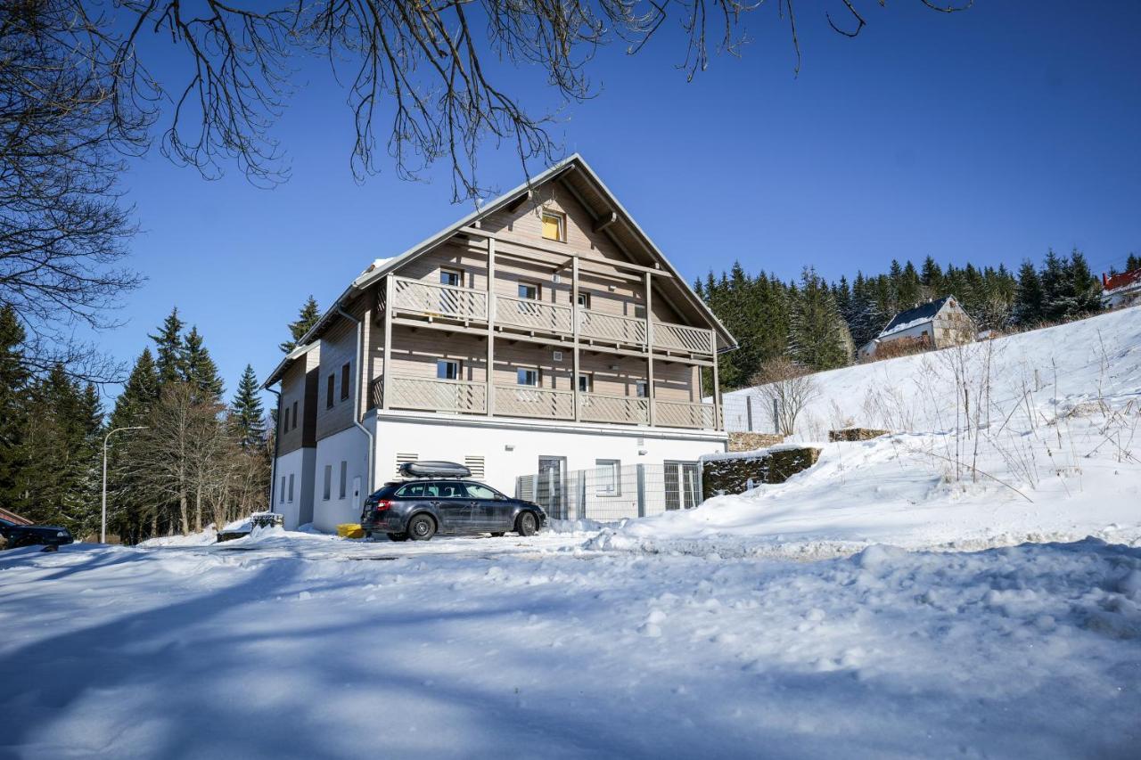 Krusnohorske Strane Appartement Loučná pod Klínovcem Buitenkant foto