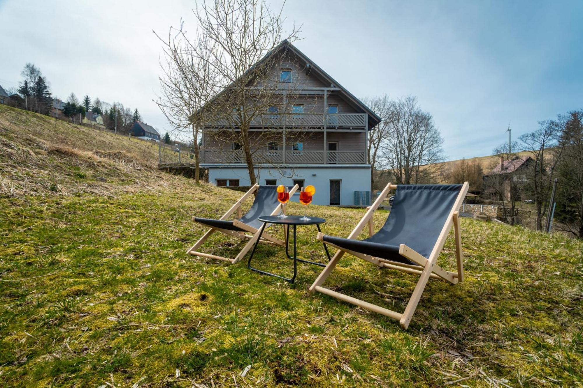 Krusnohorske Strane Appartement Loučná pod Klínovcem Buitenkant foto